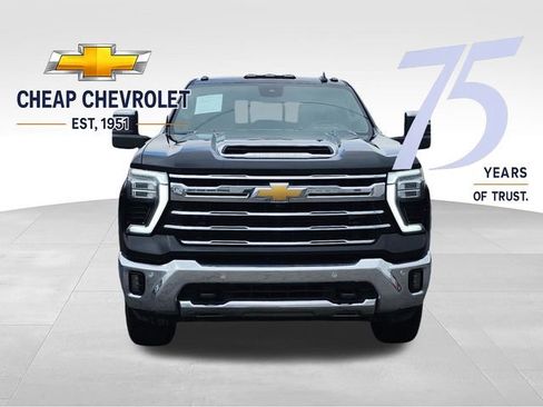 Used 2024 Chevrolet Silverado 2500 LTZ w/ LTZ Convenience Package AWD/4WD image 9
