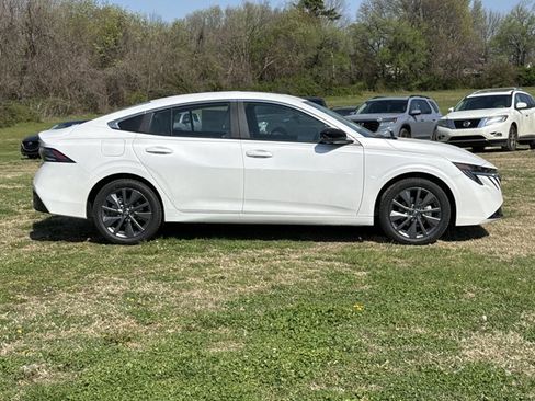 New 2026 Nissan Sentra SL w/ Floor Mat Package FWD image 2