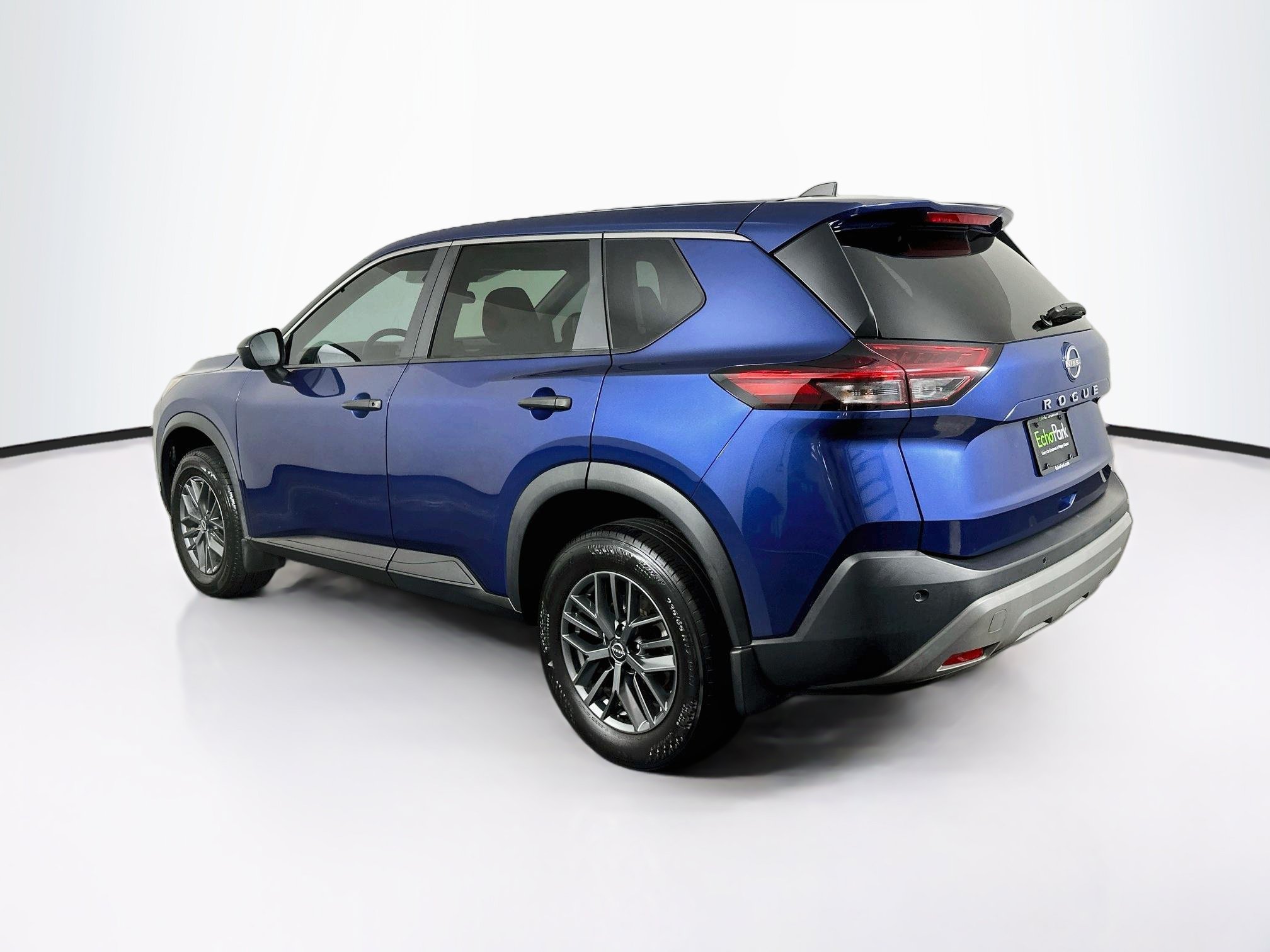 Used 2023 Nissan Rogue S FWD image 5