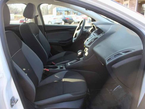 Used 2014 Ford Focus S image 25