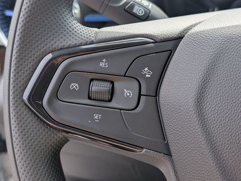 New 2026 Chevrolet Trax LT w/ Sunroof Package FWD image 26