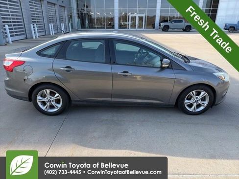 Used 2014 Ford Focus SE image 2