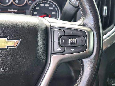 Used 2021 Chevrolet Silverado 1500 LT AWD/4WD image 28