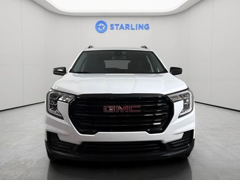Used 2023 GMC Terrain SLE w/ Elevation Edition FWD image 15