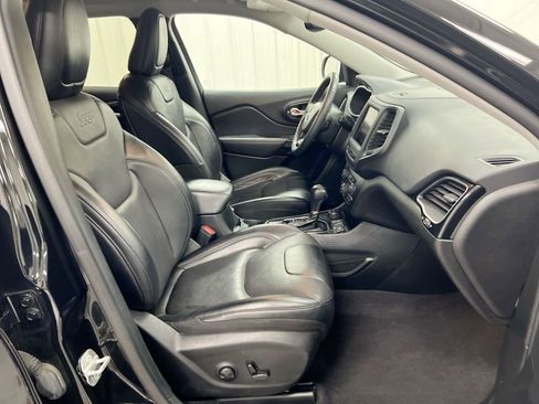 Used 2023 Jeep Cherokee Altitude Lux image 22