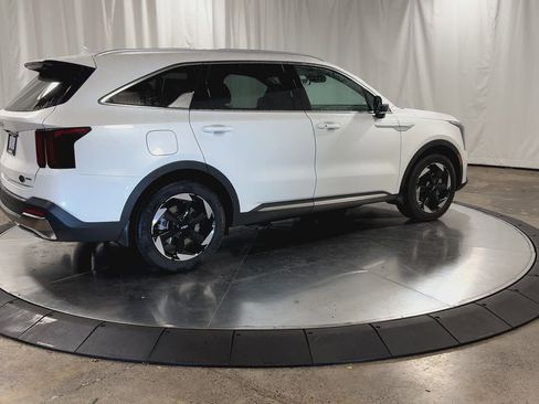 New 2026 Kia Sorento EX image 9