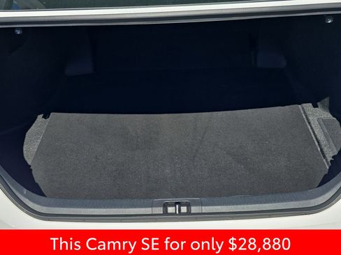 Used 2025 Toyota Camry SE w/ Convenience Package FWD image 18