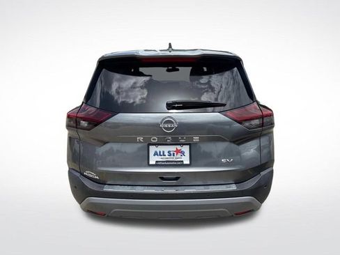 Used 2023 Nissan Rogue SV FWD image 9