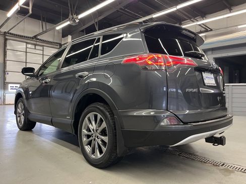 Used 2017 Toyota RAV4 Limited image 5