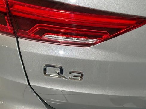 Used 2023 Audi Q3 2.0T Premium Plus w/ Premium Plus Package AWD/4WD image 24