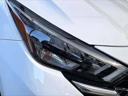 New 2025 Nissan Versa S image 18