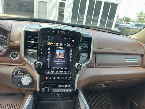 Used 2021 RAM 1500 Laramie image 13