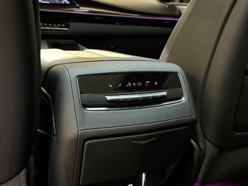 Used 2024 Cadillac Escalade Premium Luxury w/ Performance Package AWD/4WD image 46