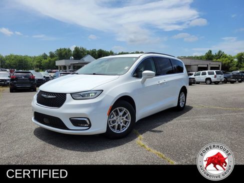 Used 2022 Chrysler Pacifica Touring-L FWD image 1