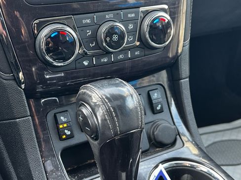 Used 2017 Buick Enclave Leather image 18