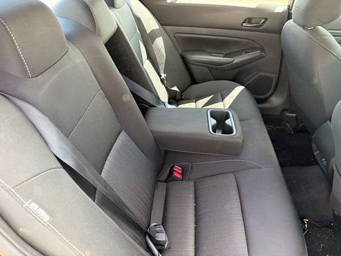 Used 2025 Nissan Altima 2.5 SV FWD image 13