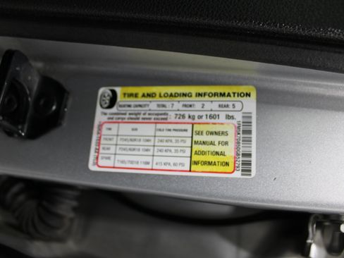 Used 2013 Ford Explorer XLT FWD image 38