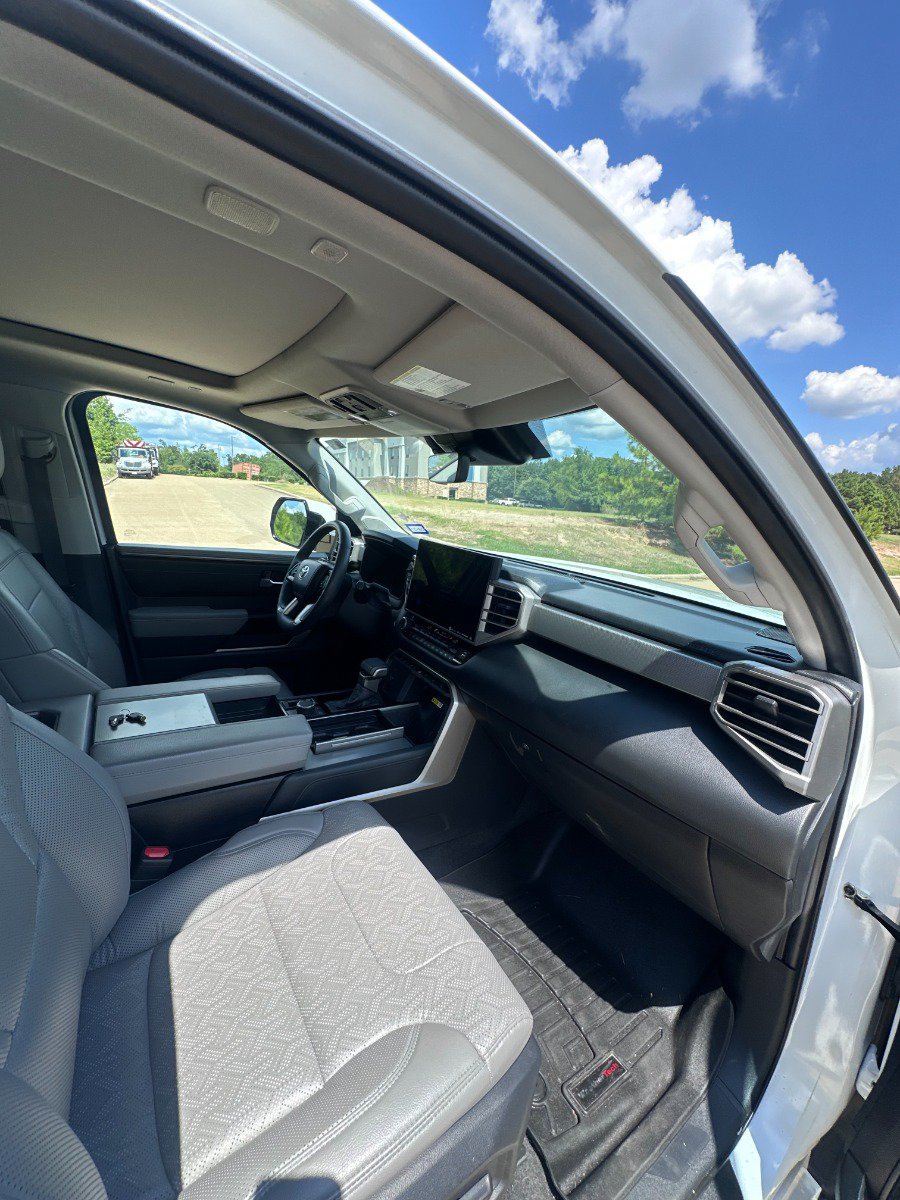 Used 2024 Toyota Sequoia Limited AWD/4WD image 21