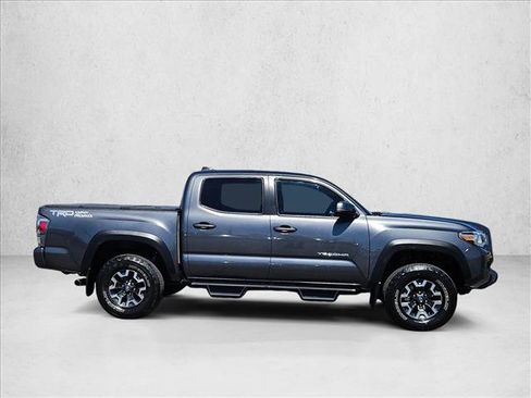 Used 2022 Toyota Tacoma TRD Off-Road w/ Technology Package image 4