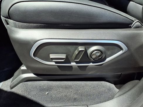 New 2026 Jeep Grand Wagoneer 4WD image 24