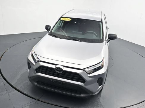 Used 2024 Toyota RAV4 LE AWD/4WD image 25