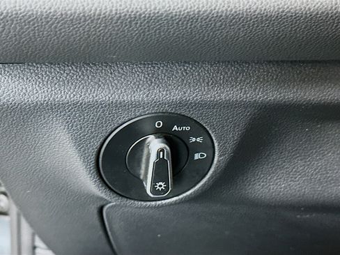 Used 2025 Volkswagen Jetta Sport image 17