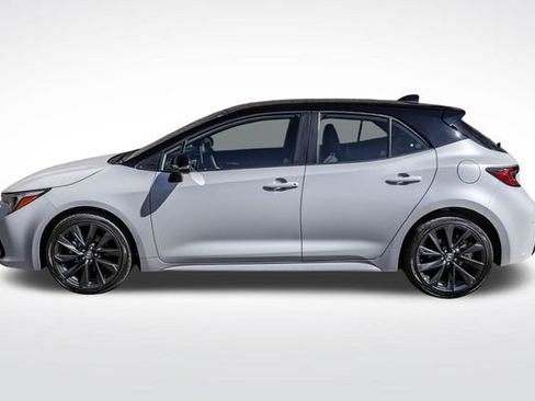 Used 2025 Toyota Corolla XSE FWD image 11