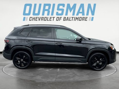 Used 2025 Volkswagen Taos SE FWD image 7