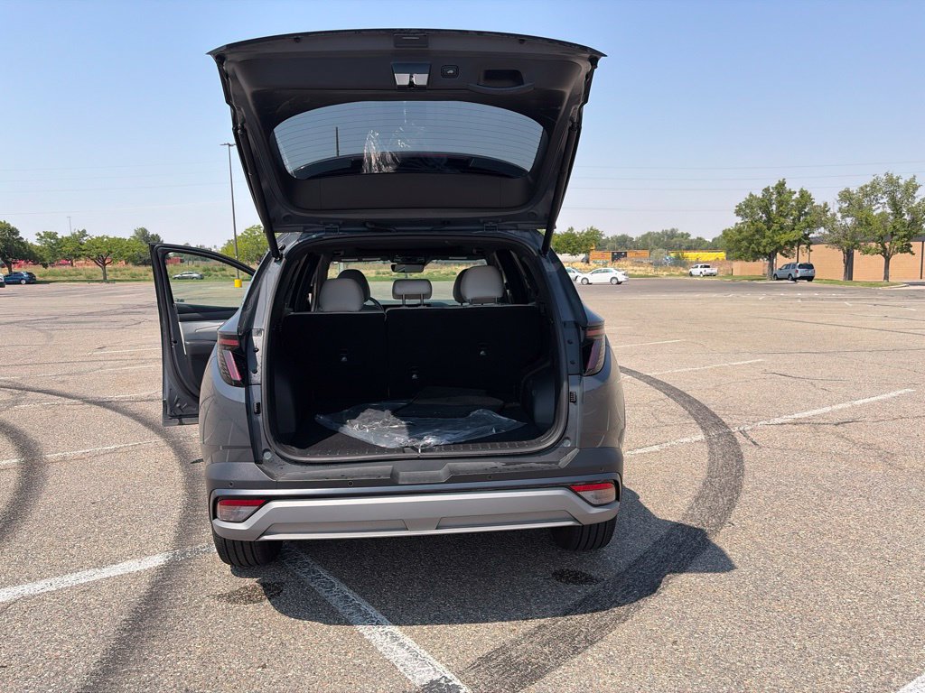 Used 2025 Hyundai Tucson Limited AWD/4WD image 34