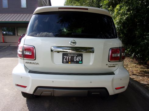 Used 2018 Nissan Armada Platinum w/ Captain Seat Package image 4