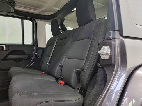 Certified 2021 Jeep Wrangler Unlimited Sahara image 17