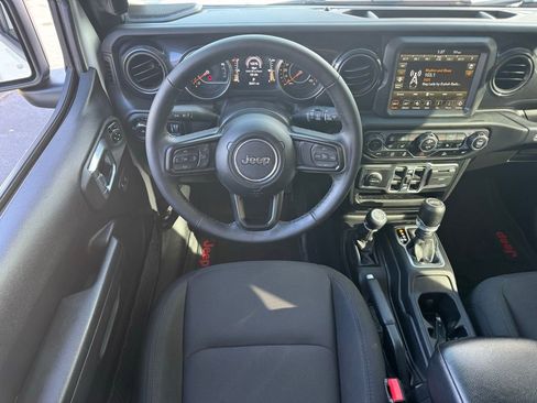 Used 2023 Jeep Wrangler Altitude image 16