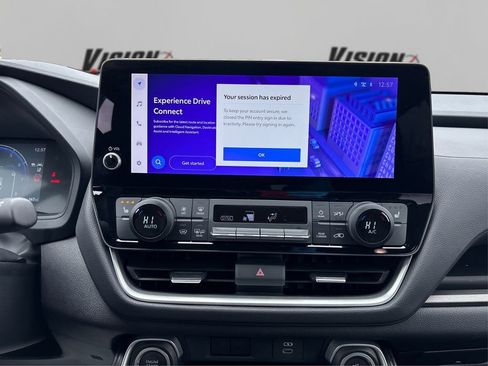 Used 2025 Toyota Grand Highlander AWD image 18