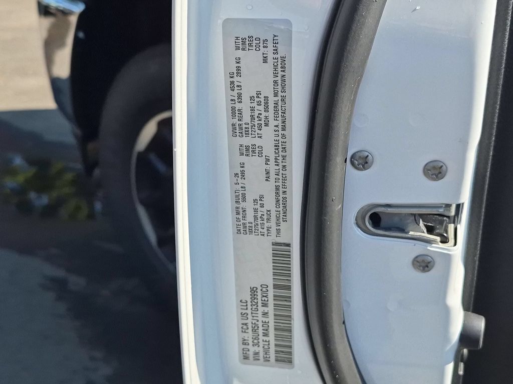 New 2026 RAM 2500 Laramie AWD/4WD image 28