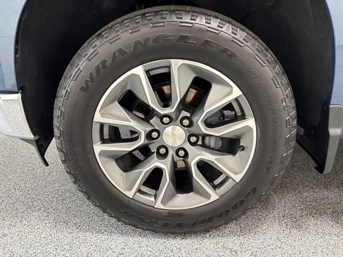 Used 2024 Chevrolet Silverado 1500 LT AWD/4WD image 43