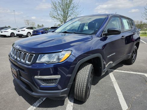 Used 2018 Jeep Compass Sport w/ Cold Weather Group AWD/4WD image 12