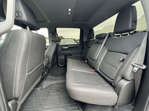 Used 2024 GMC Sierra 2500 SLT w/ LPO, GMC Protection Package image 33