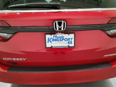 Used 2023 Honda Odyssey Sport image 5