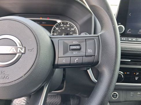 Used 2023 Nissan Rogue S image 18