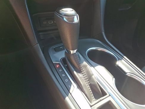 Used 2020 Chevrolet Equinox LT AWD/4WD image 16