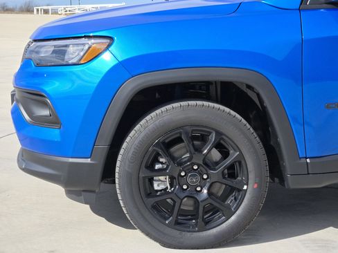 New 2026 Jeep Compass Latitude image 6