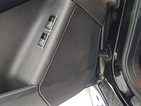 Used 2017 Mercedes-Benz GLS 550 4MATIC image 32