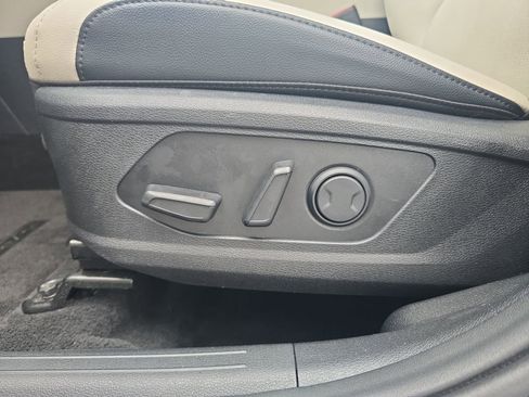 Used 2023 Kia Sportage EX image 16