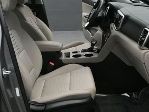 Used 2022 Kia Sportage LX w/ LX AWD Value Edition Package image 17