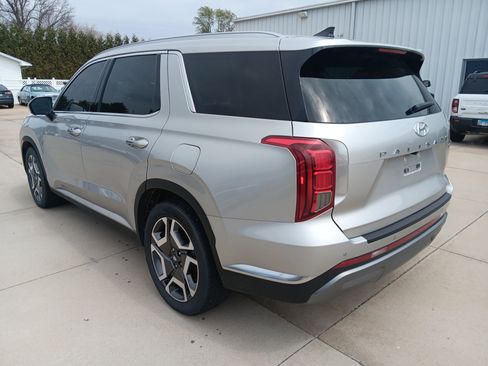 Used 2024 Hyundai Palisade Limited image 7