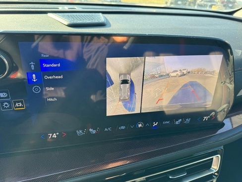 Used 2024 Chevrolet Traverse RS image 23