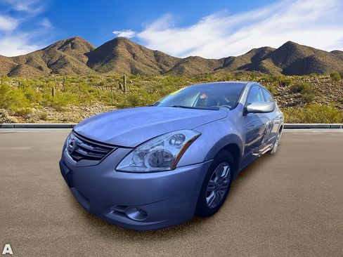 Used 2010 Nissan Altima 2.5 S FWD image 2