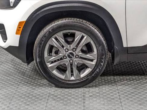 Used 2022 Kia Seltos LX AWD/4WD image 32