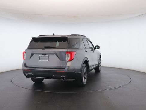 Used 2021 Ford Explorer XLT w/ Equipment Group 202A image 27