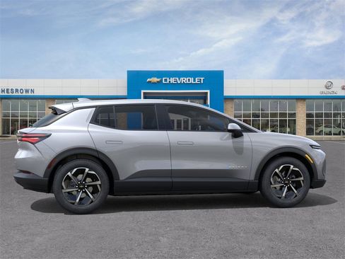 New 2026 Chevrolet Equinox EV LT image 5